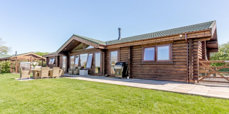Ninetta Lodge